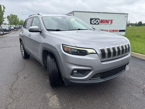 Used 2020 Jeep Cherokee Latitude Plus w/ Cold Weather Group AWD/4WD image 13