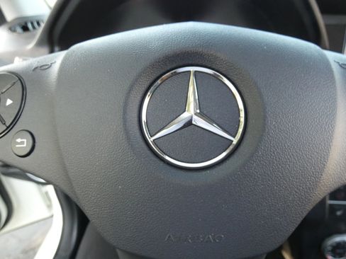 Used 2012 Mercedes-Benz GLK 350 2WD image 73