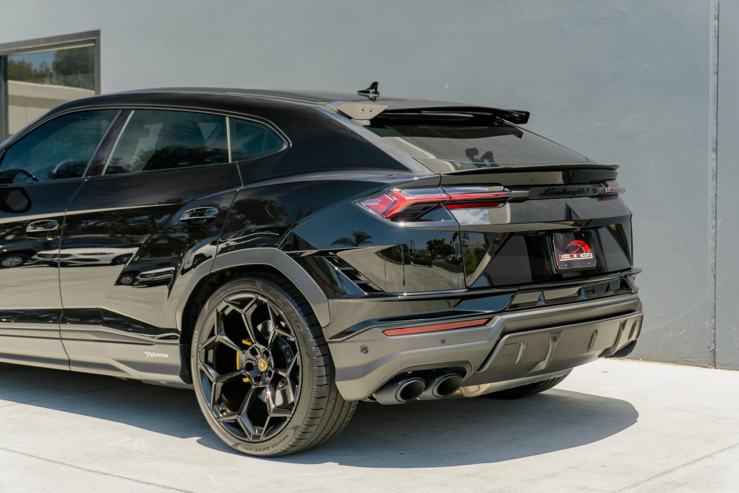 Used 2024 Lamborghini Urus Performante AWD/4WD image 24