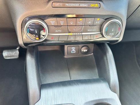 Used 2022 Ford Escape SE w/ Convenience Package image 19