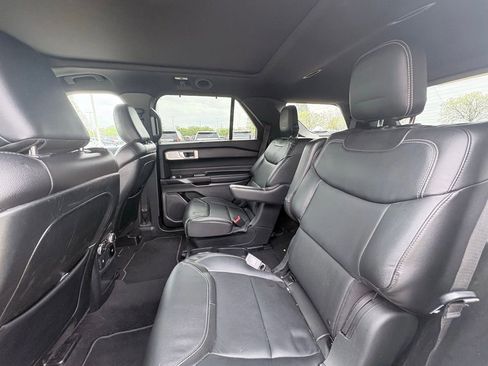 Used 2020 Ford Explorer ST w/ Premium Technology Package image 7