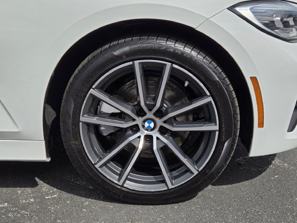 Used 2021 BMW 330i xDrive Sedan w/ Convenience Package AWD/4WD image 11