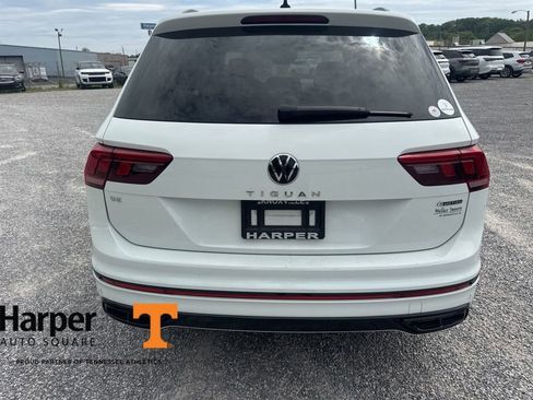 Used 2022 Volkswagen Tiguan SE R-Line image 4