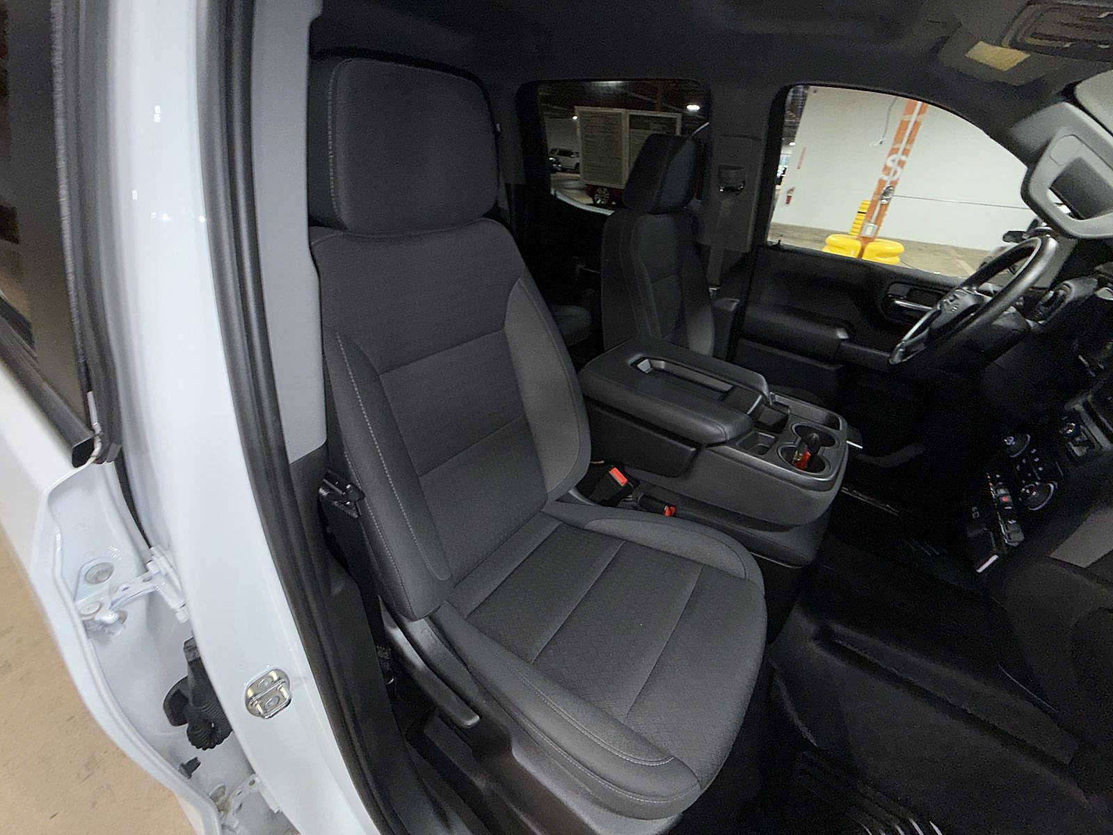 Used 2022 Chevrolet Silverado 1500 Custom Trail Boss AWD/4WD image 16