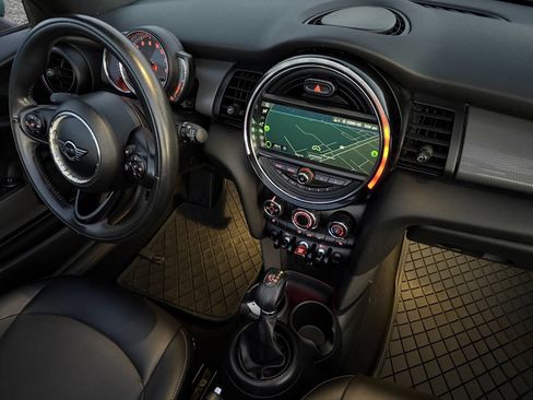 Used 2019 MINI Cooper Convertible w/ Signature Upholstery Package image 30