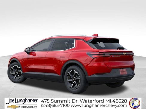 New 2026 Chevrolet Equinox EV LT AWD/4WD image 3