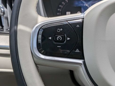 Used 2022 Volvo XC60 B5 Inscription w/ Advanced Package FWD image 33