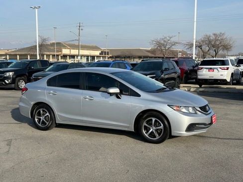 Used 2015 Honda Civic SE image 3