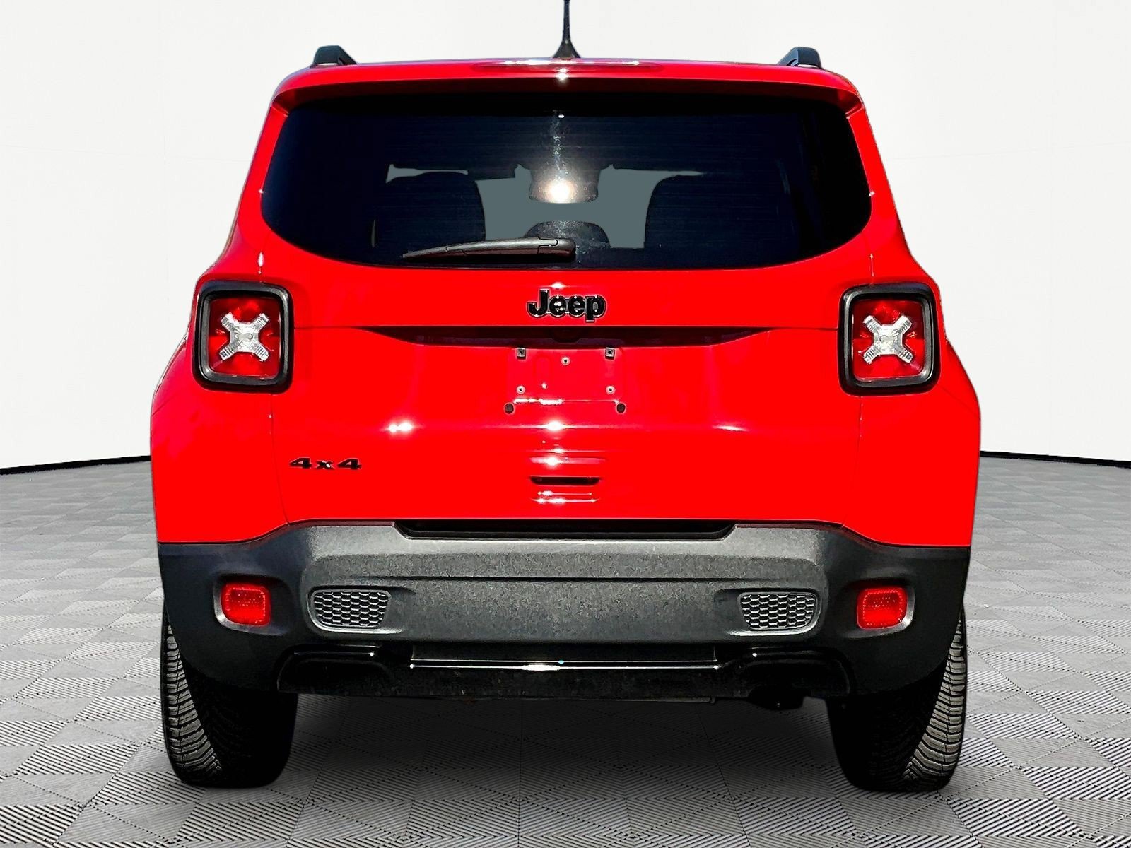 Used 2022 Jeep Renegade Altitude w/ Sun/Sound Group AWD/4WD image 5