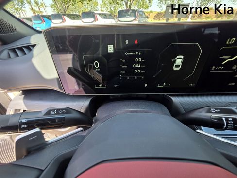 New 2025 Kia K4 GT-Line image 18