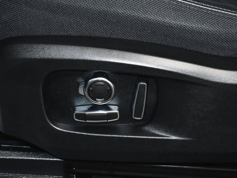 Used 2024 Land Rover Defender 130 X image 36