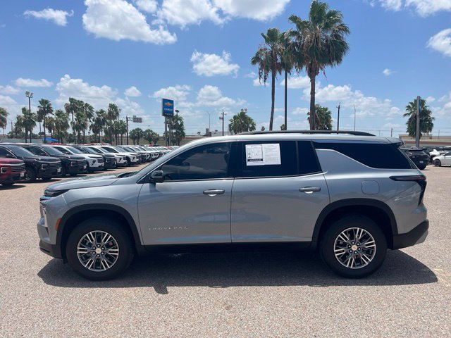 Used 2025 Chevrolet Traverse LT FWD image 5