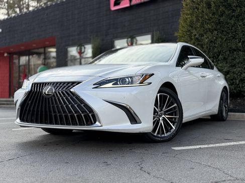 Used 2022 Lexus ES 350 w/ Premium Package image 2