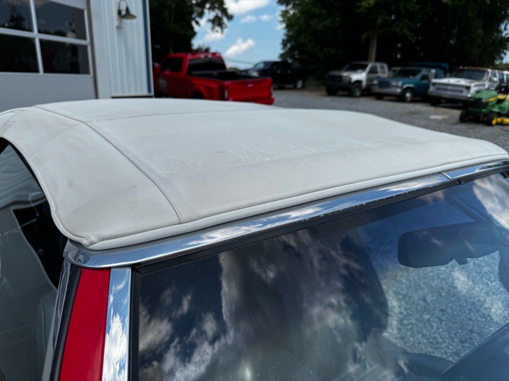 Used 1989 Chrysler LeBaron Premium FWD image 20