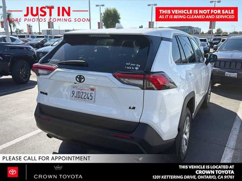 Used 2023 Toyota RAV4 LE FWD image 4