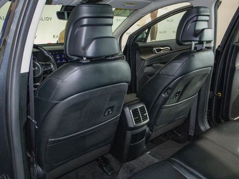 Used 2024 Kia Sportage EX image 10