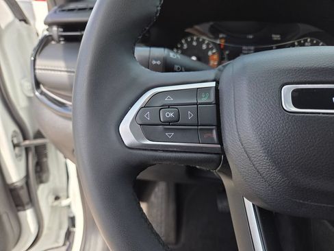 Used 2023 Jeep Compass Latitude w/ Convenience Group AWD/4WD image 33