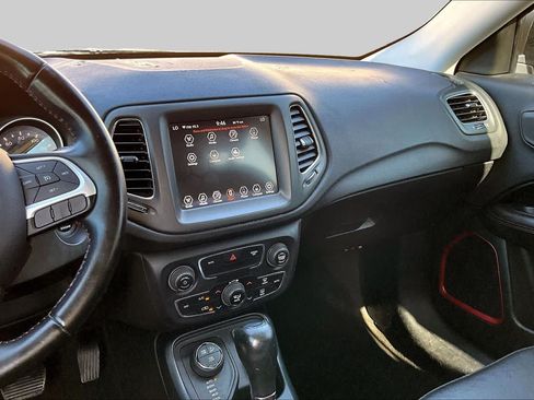 Used 2020 Jeep Compass Trailhawk AWD/4WD image 7