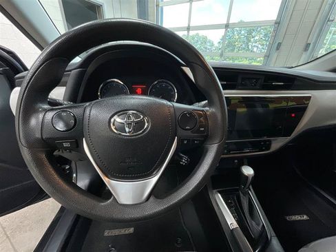 Used 2019 Toyota Corolla LE FWD image 14