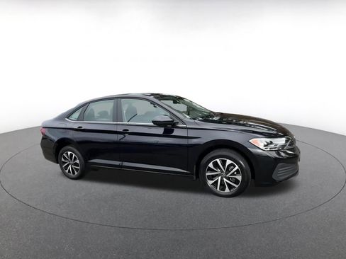 Used 2024 Volkswagen Jetta S image 2