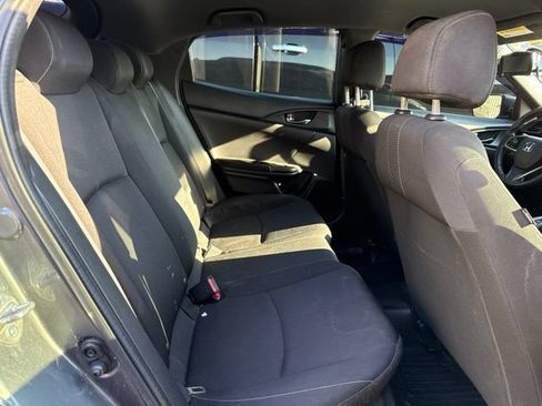 Used 2018 Honda Civic Sport image 12