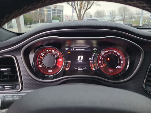Used 2019 Dodge Challenger SRT Hellcat image 26