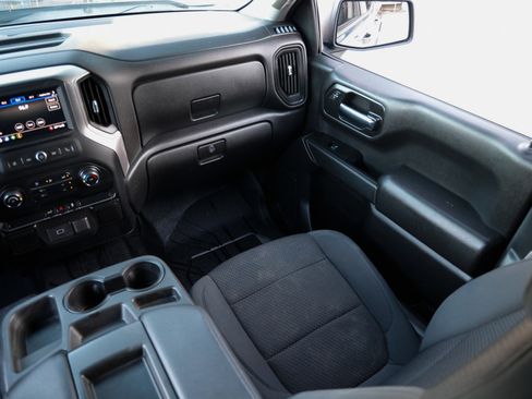 Used 2020 Chevrolet Silverado 1500 Custom w/ Custom Value Package image 28