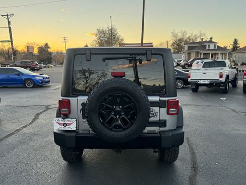 Used 2015 Jeep Wrangler Unlimited Sport image 7