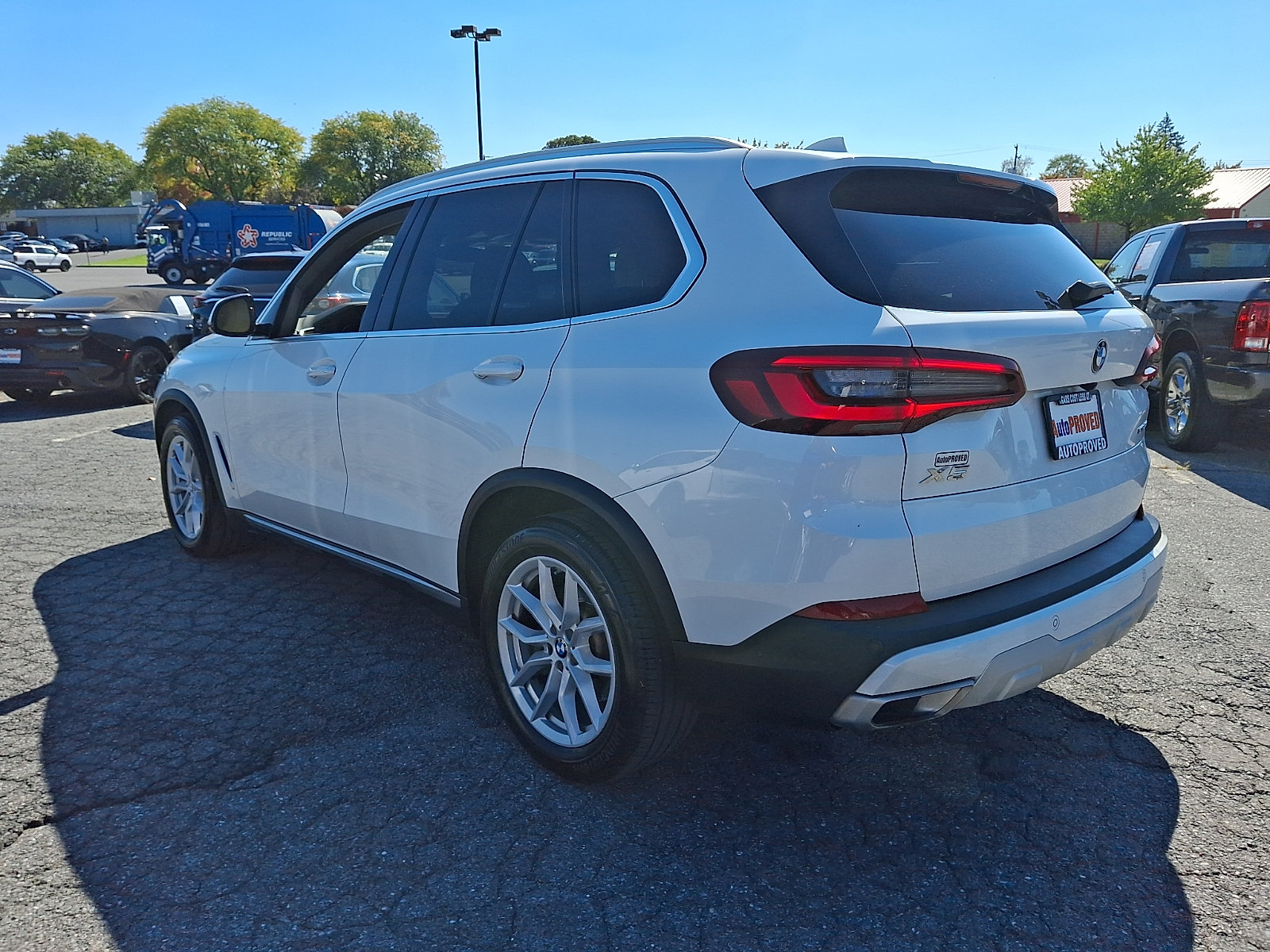 Used 2022 BMW X5 xDrive40i w/ Parking Assistance Package AWD/4WD image 4