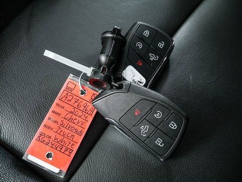 Used 2024 Chevrolet Silverado 1500 LT Trail Boss w/ Convenience Package II image 36