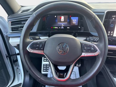 Used 2025 Volkswagen Atlas Cross Sport SEL Premium R-Line AWD/4WD image 21