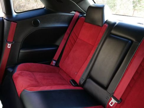 Used 2015 Dodge Challenger SRT Hellcat image 34