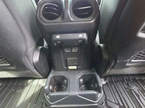 Used 2021 Jeep Wrangler Unlimited Rubicon AWD/4WD image 27