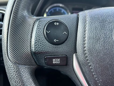 Used 2019 Toyota Corolla LE FWD image 20