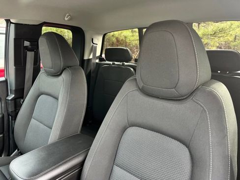 Used 2018 Chevrolet Colorado LT w/ LT Convenience Package image 5