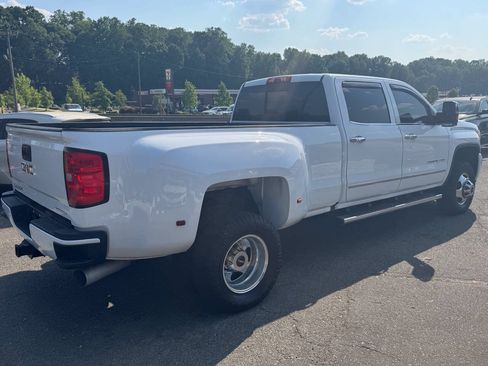 Used 2017 GMC Sierra 3500 Denali w/ Duramax Plus Package RWD image 5