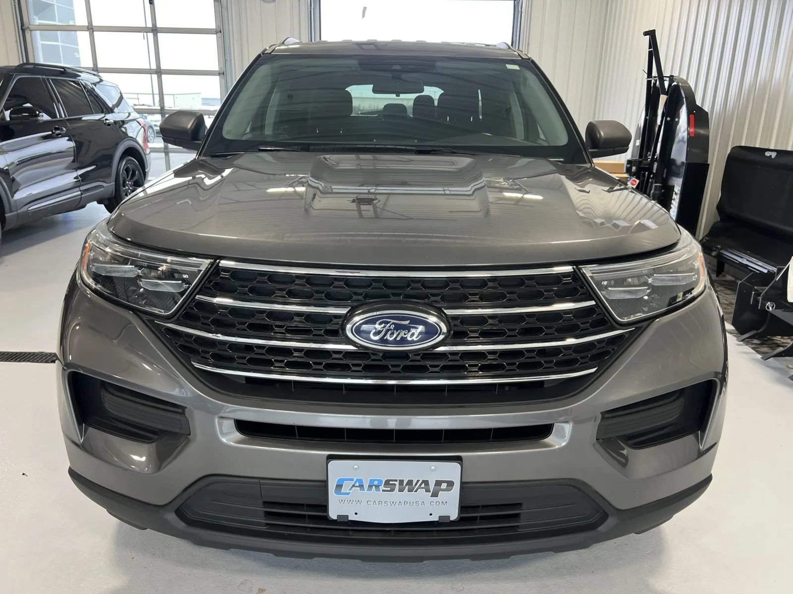 Used 2022 Ford Explorer XLT AWD/4WD image 7