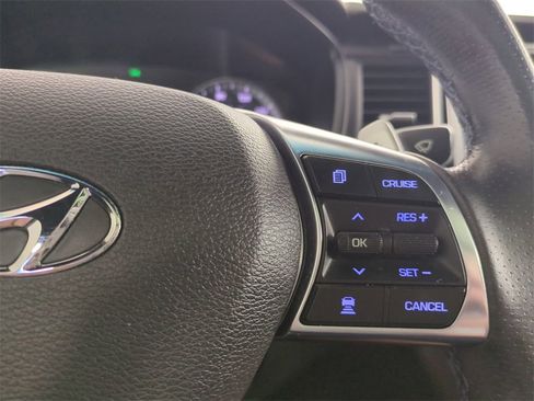 Used 2018 Hyundai Sonata Limited image 31