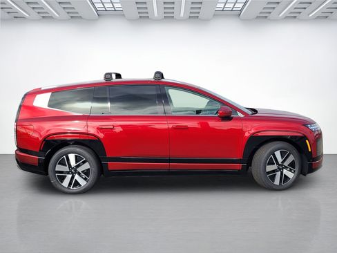 New 2026 Hyundai Ioniq 9 SEL image 3