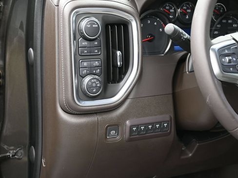 Used 2022 Chevrolet Silverado 3500 LTZ w/ LTZ Convenience Package AWD/4WD image 23
