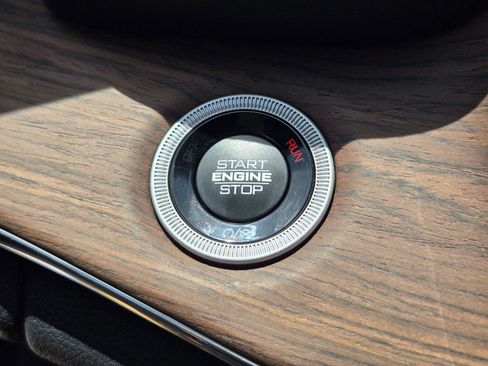 New 2025 Jeep Grand Cherokee L Summit image 17