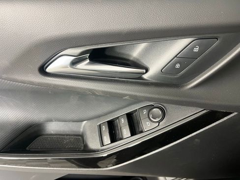 New 2026 Chevrolet Equinox LT w/ Convenience Package II image 15