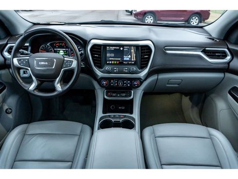 Used 2023 GMC Acadia SLT image 19