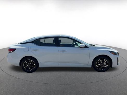Used 2025 Nissan Sentra SV FWD image 16