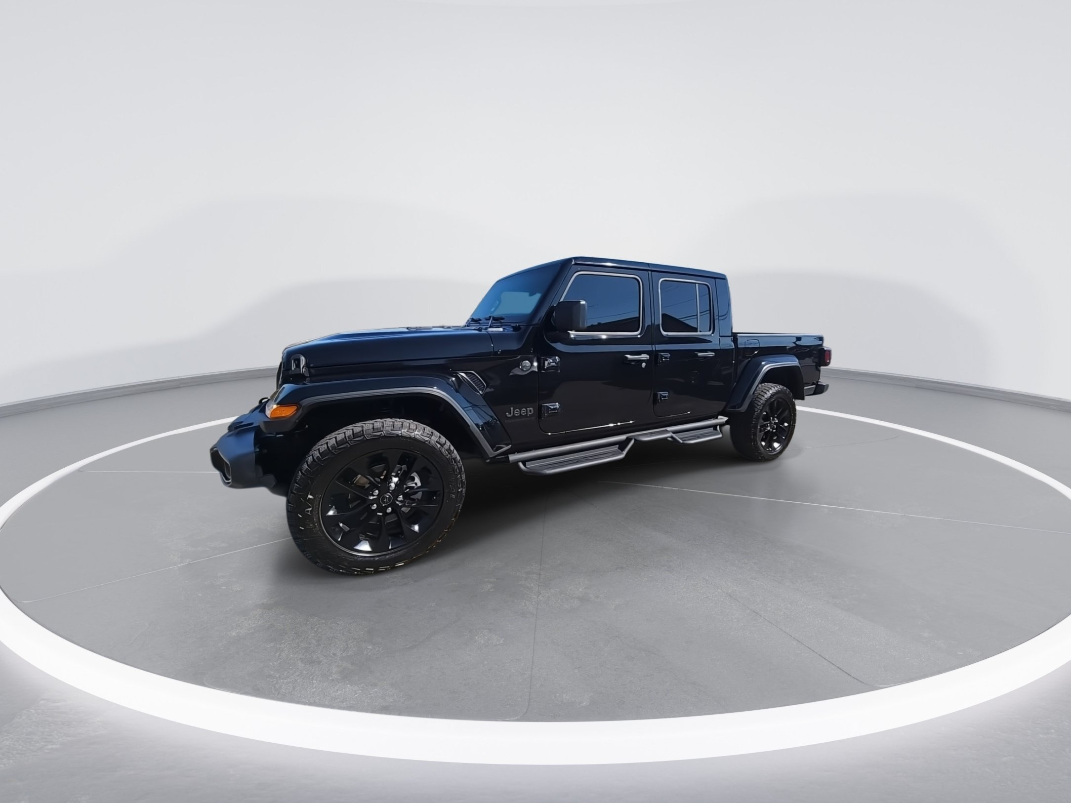 Certified 2025 Jeep Gladiator Sport AWD/4WD image 9