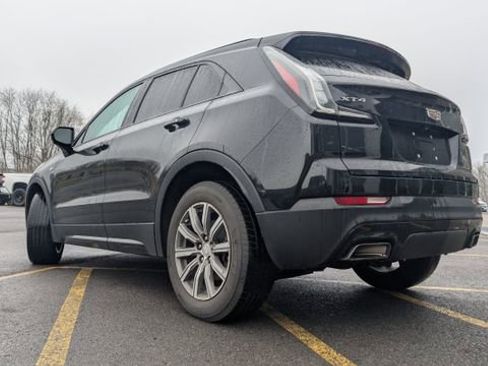 Used 2019 Cadillac XT4 Sport w/ Cold Weather Package FWD image 6