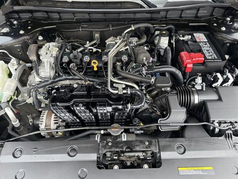 Used 2024 Nissan Altima 2.5 SV image 10