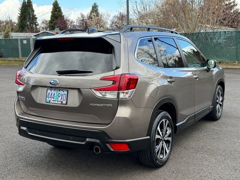 Used 2024 Subaru Forester Limited image 9