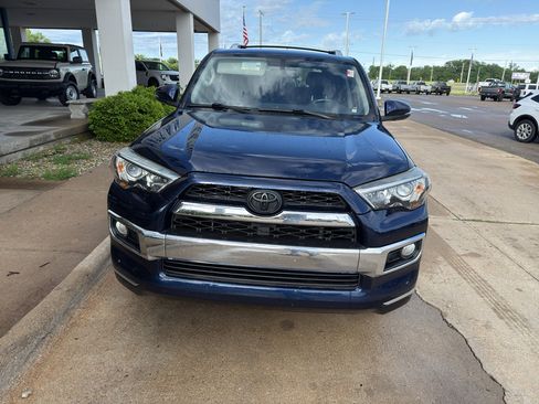 Used 2016 Toyota 4Runner Limited AWD/4WD image 2