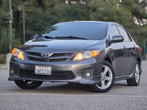 Used 2011 Toyota Corolla S image 25